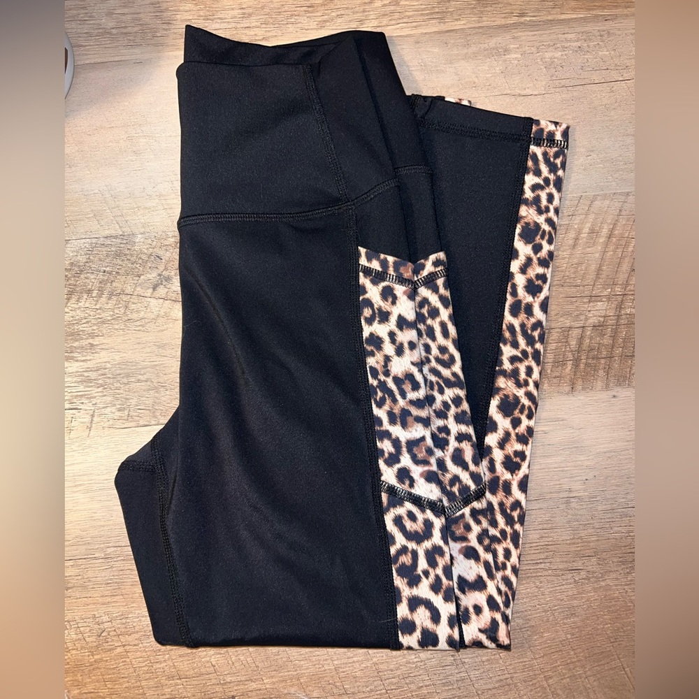 Zyia light and tight pocket capri